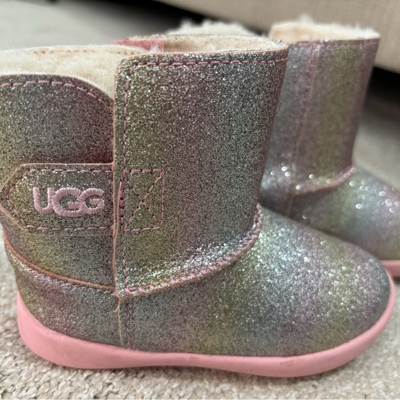 UGG Toddler Classic II Glitter Boot SIZE 7 - Picture 3 of 9